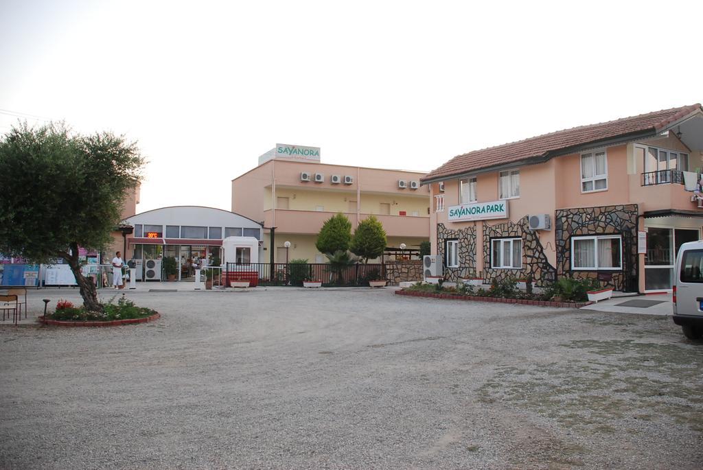 Sayanora Hotel Side Eksteriør billede